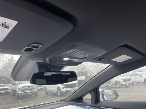 New 2026 Chevrolet Equinox EV LT FWD image 25