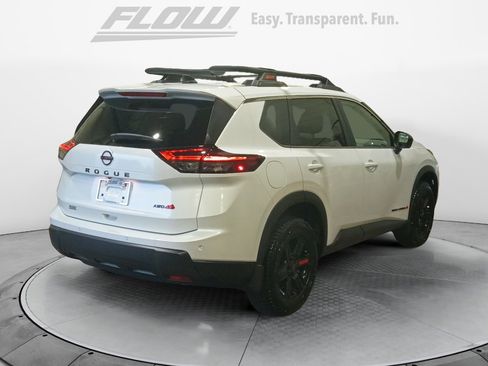 Used 2026 Nissan Rogue SV AWD/4WD image 7