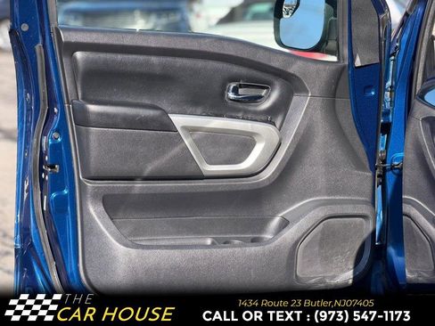 Used 2019 Nissan Titan SV w/ SV Convenience Package image 14