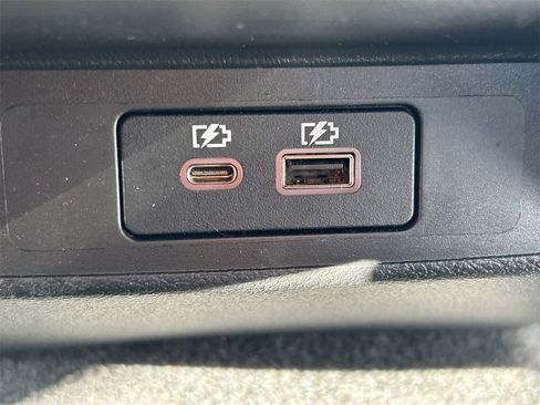 Used 2025 Nissan Altima 2.5 SV image 19