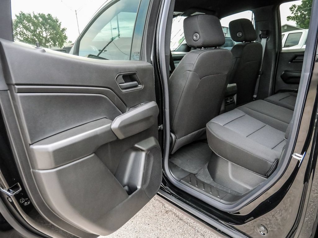 New 2026 Chevrolet Colorado Trail Boss w/ Midnight Edition AWD/4WD image 25