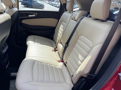 Used 2024 Ford Edge SEL w/ Convenience Package image 12
