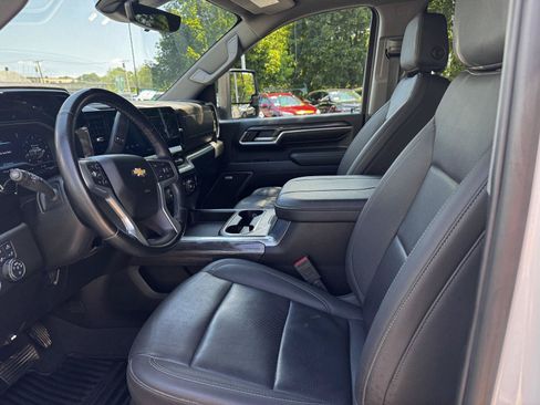 Certified 2024 Chevrolet Silverado 2500 LTZ w/ LTZ Plus Package AWD/4WD image 18