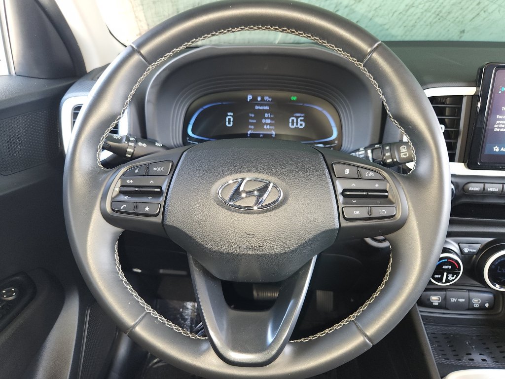 Used 2024 Hyundai Venue Limited FWD image 24