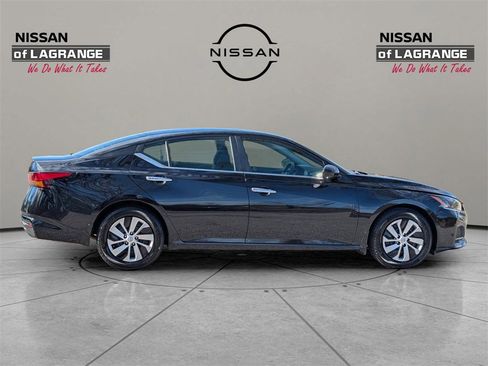 Used 2023 Nissan Altima 2.5 S image 4