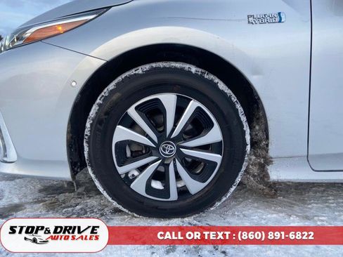 Used 2018 Toyota Prius Prime Advanced image 9
