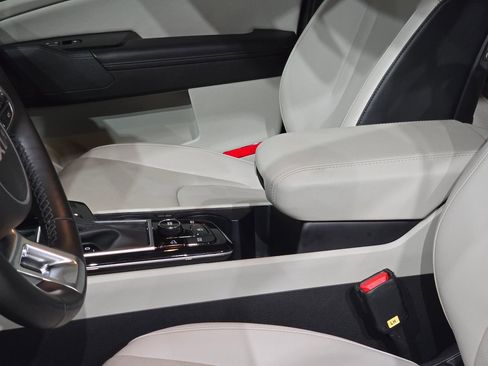 Used 2024 Kia Sportage EX image 24