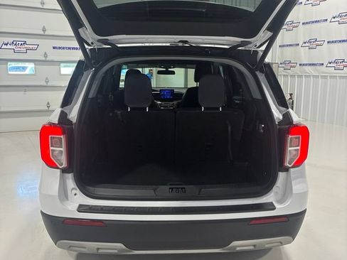 Used 2023 Ford Explorer XLT w/ Equipment Group 202A RWD image 36