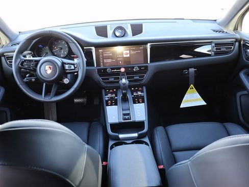 New 2026 Porsche Macan image 19