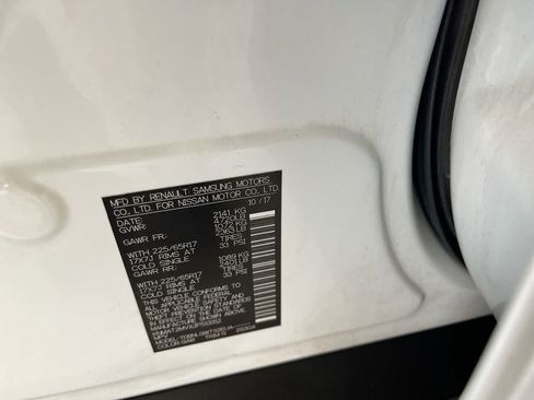Used 2018 Nissan Rogue SV AWD/4WD image 26