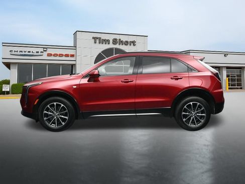Used 2025 Cadillac XT4 Sport FWD image 2