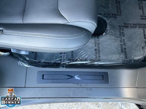 Used 2023 Tesla Model X image 59