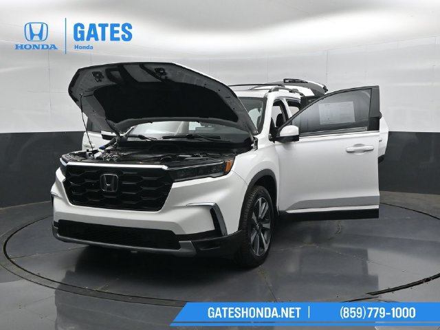 Used 2023 Honda Pilot Touring image 61