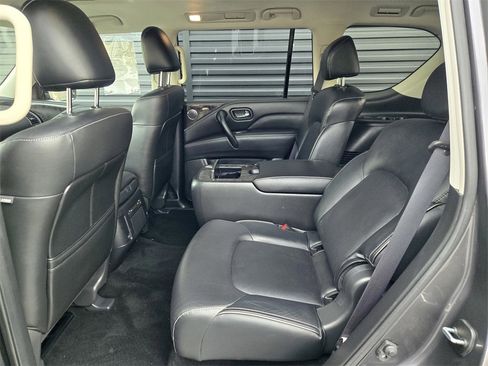 Used 2024 INFINITI QX80 Luxe image 10