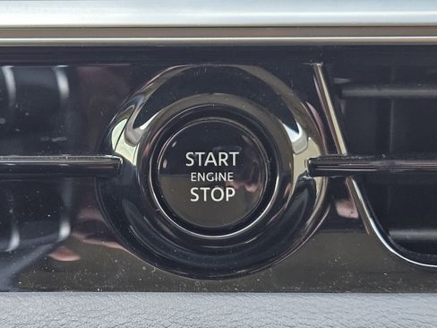 Used 2025 INFINITI QX80 Sensory image 20