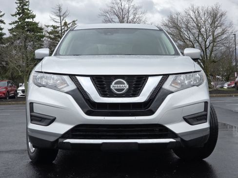 Used 2019 Nissan Rogue S image 11