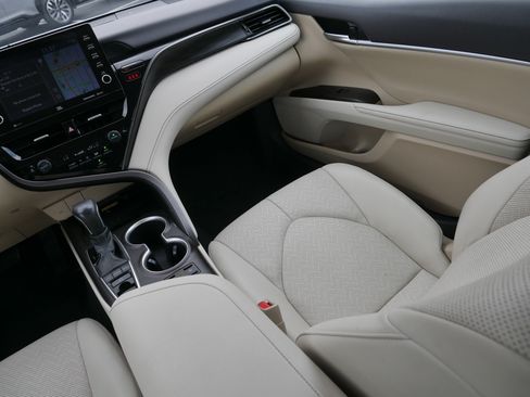 Used 2023 Toyota Camry XLE w/ Navigation Package AWD/4WD image 11