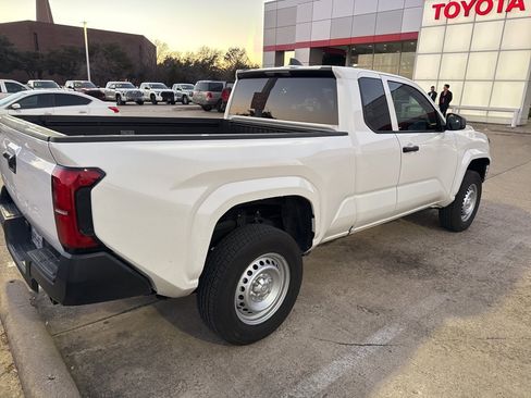 Used 2025 Toyota Tacoma SR image 3