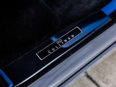 New 2026 Rolls-Royce Cullinan Black Badge image 47