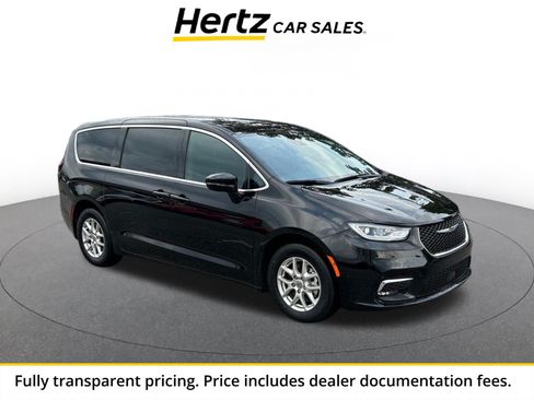 Used 2025 Chrysler Pacifica Select FWD image 1