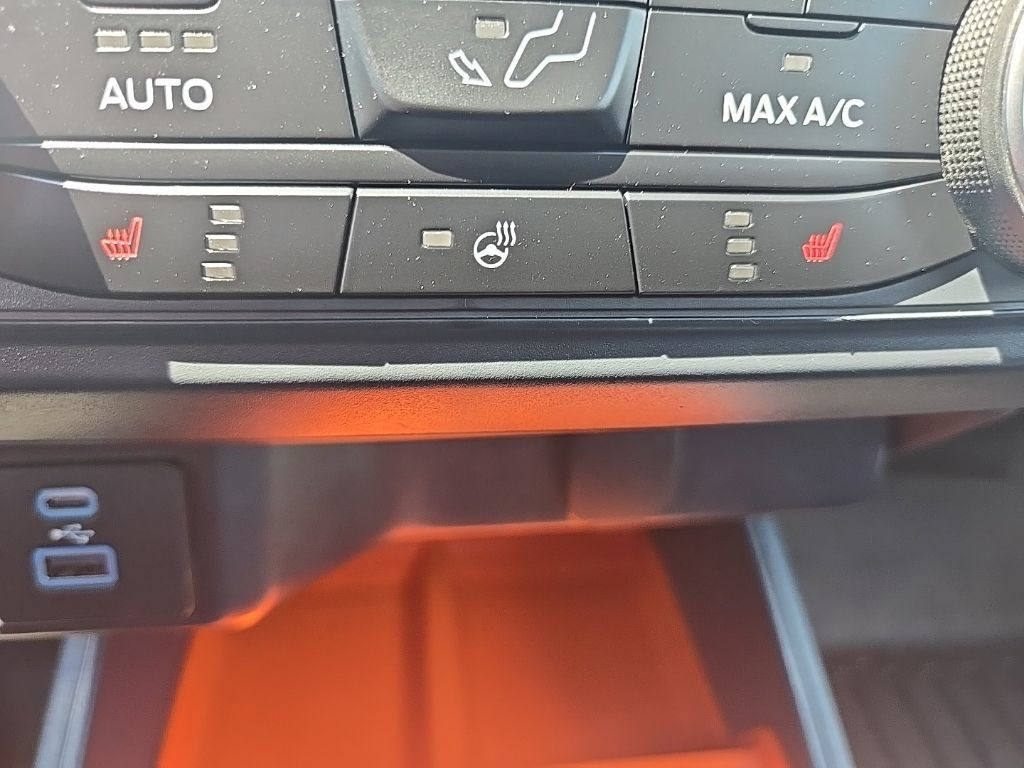 Used 2024 Ford Maverick XLT w/ XLT Luxury Package AWD/4WD image 19