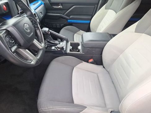 Used 2024 Toyota Tacoma TRD Off-Road image 11