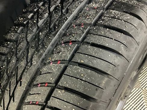 Used 2018 Land Rover Range Rover Velar S image 38