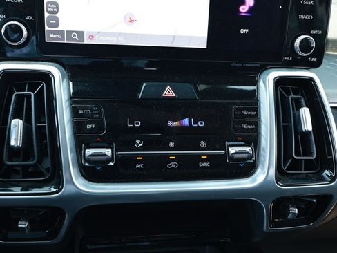 Used 2023 Kia Sorento SX AWD/4WD image 17