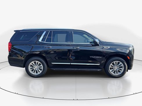 Used 2023 GMC Yukon SLT RWD image 2