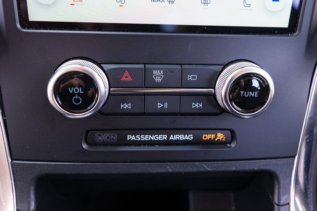 Used 2024 Ford Edge Titanium AWD/4WD image 29