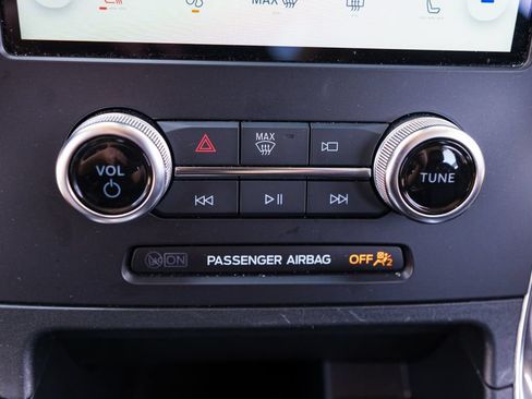 Used 2024 Ford Edge Titanium AWD/4WD image 29