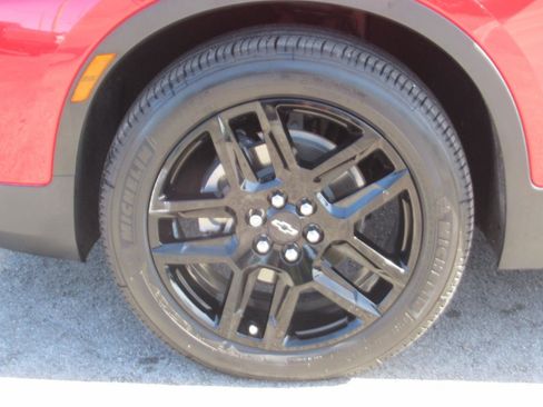 Used 2019 Chevrolet Blazer LT w/ Sun and Wheels Package image 7