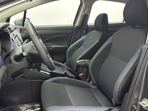 Used 2023 Nissan Versa SV image 12