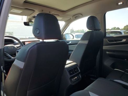 New 2026 Volkswagen Atlas Peak Edition AWD/4WD image 11