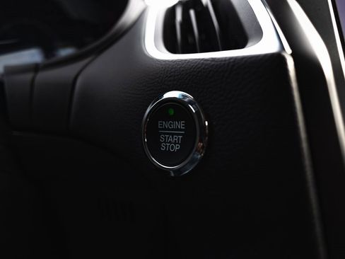 Used 2024 Ford Edge Titanium image 18