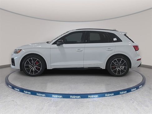 Used 2025 Audi SQ5 Premium Plus w/ Premium Plus Package image 8
