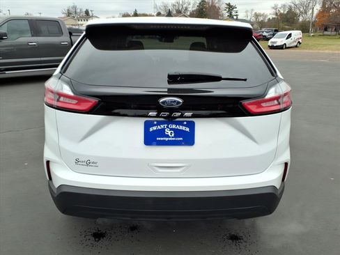 Used 2022 Ford Edge SE image 5