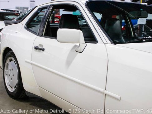 Used 1988 Porsche 944 Turbo image 24