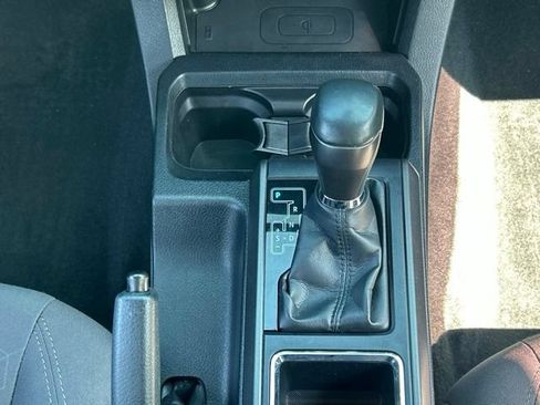 Used 2019 Toyota Tacoma TRD Sport AWD/4WD image 51