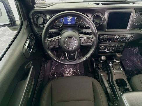 Used 2022 Jeep Wrangler Unlimited Sport image 21