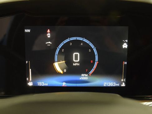 Used 2025 Chevrolet Trax LT w/ Driver Confidence Package FWD image 46