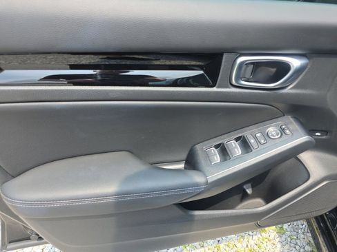 Used 2024 Honda Civic Touring image 12