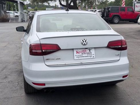 Used 2017 Volkswagen Jetta SEL FWD image 7