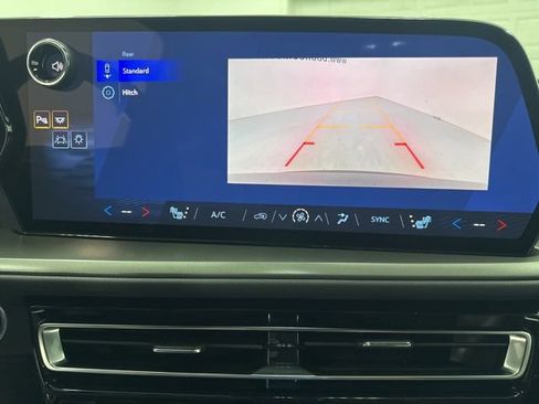 New 2026 Chevrolet Traverse LT w/ Midnight/Sport Edition image 18