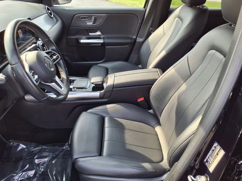 Used 2021 Mercedes-Benz GLA 250 4MATIC image 9