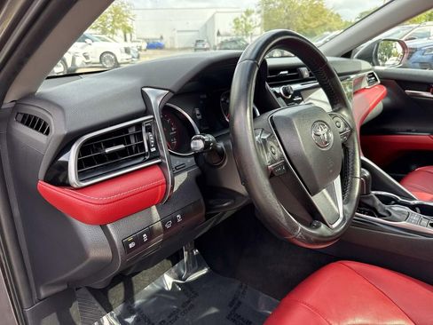 Used 2020 Toyota Camry XSE image 25