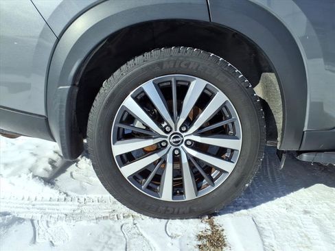 Used 2022 Nissan Pathfinder Platinum w/ Cargo Package image 6