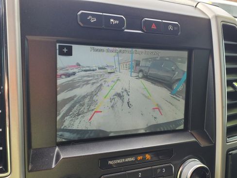 Used 2018 Ford F150 Lariat w/ Equipment Group 502A Luxury image 19