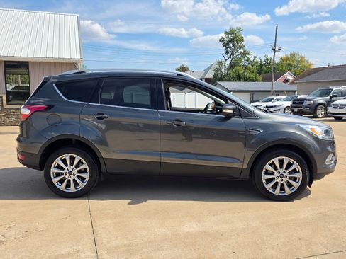 Used 2018 Ford Escape Titanium image 22