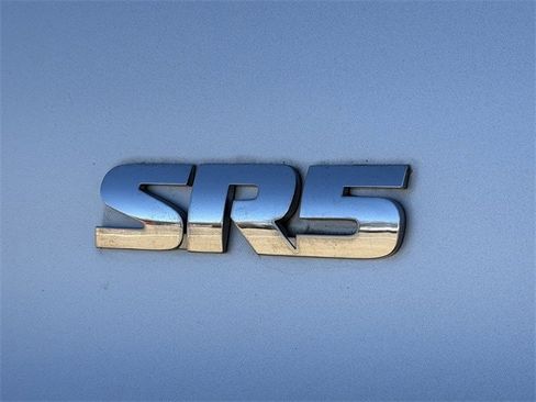 Used 2014 Toyota 4Runner SR5 image 9